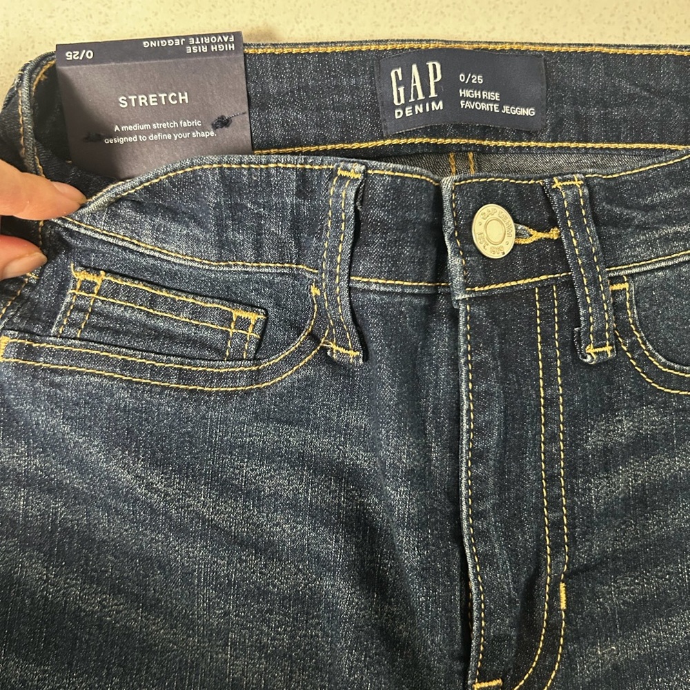 GAP Women’s Dark Blue Skinny Jeans